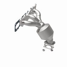 Load image into Gallery viewer, MagnaFlow Exhaust Products 5582202 California CARB Manifold Catalytic Converter for Select Hyundai Santa Fe