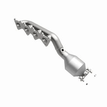 Load image into Gallery viewer, MagnaFlow Exhaust Products 51981 OEM Grade Manifold Catalytic Converter for Select Kia Borrego