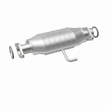 Load image into Gallery viewer, MagnaFlow Exhaust Products 3322893 California CARB Direct-Fit Catalytic Converter for Select Chevrolet Nova, Toyota Corolla