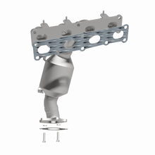 Load image into Gallery viewer, MagnaFlow Exhaust Products 5551158 California CARB Manifold Catalytic Converter for Select Jeep Cherokee