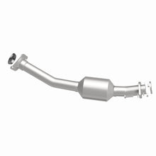 Load image into Gallery viewer, MagnaFlow Exhaust Products 52689 OEM Grade Direct-Fit Catalytic Converter for Select Chevrolet City Express, Nissan NV200