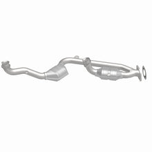 Load image into Gallery viewer, MagnaFlow Exhaust Products 441113 California CARB Direct-Fit Catalytic Converter for Select Lincoln Continental