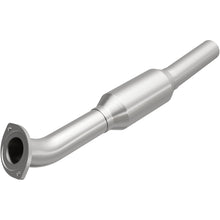 Load image into Gallery viewer, MagnaFlow Exhaust Products 5571559 California CARB Direct-Fit Catalytic Converter for Select Toyota RAV4