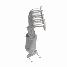 Load image into Gallery viewer, MagnaFlow Exhaust Products 5531062 California CARB Manifold Catalytic Converter for Select Chevrolet Aveo, Chevrolet Aveo5, Pontiac G3