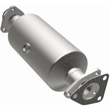 Load image into Gallery viewer, MagnaFlow Exhaust Products 5661912 California CARB Direct-Fit Catalytic Converter for Select Honda Accord