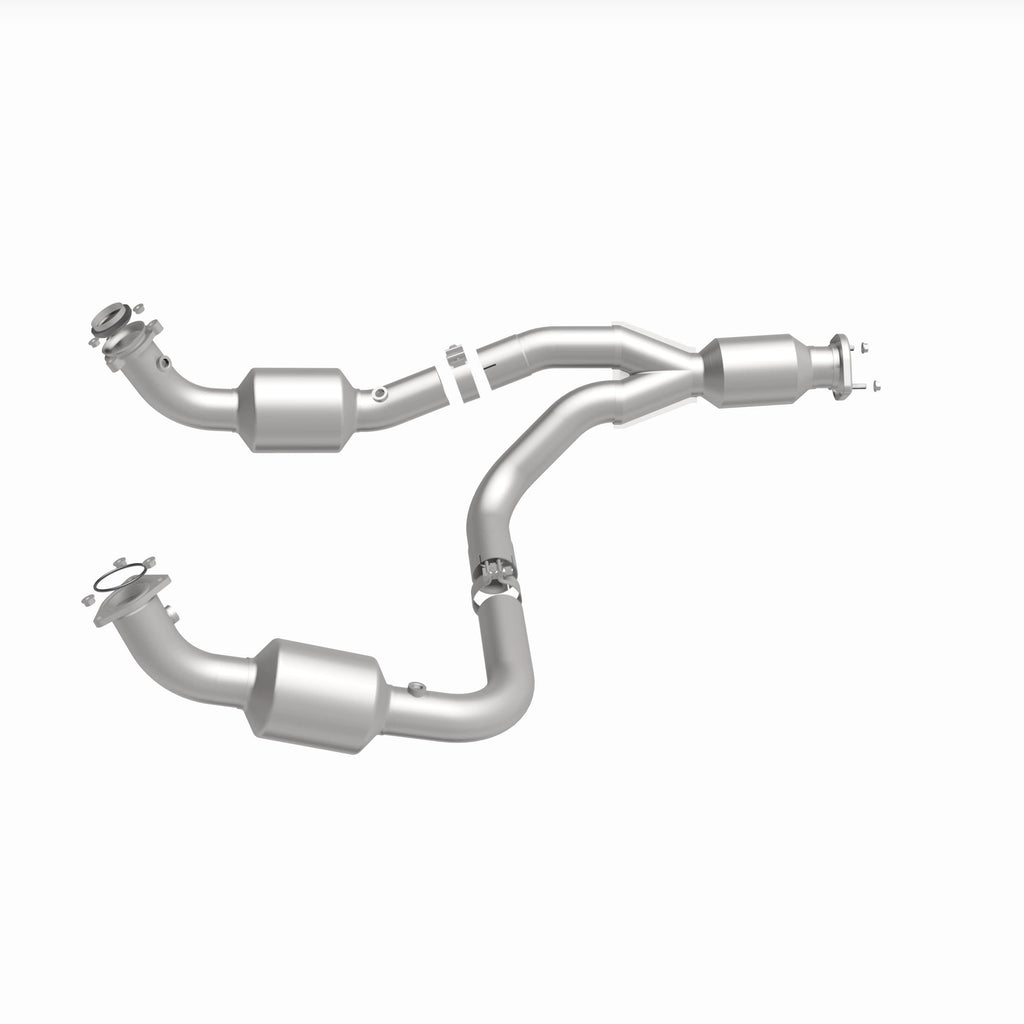 MagnaFlow Exhaust Products 280505 OEM Grade Direct-Fit Catalytic Converter for Select Chevrolet Express 3500, Chevrolet Express 4500, GMC Savana 3500, GMC Savana
