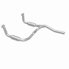Load image into Gallery viewer, MagnaFlow Exhaust Products 5451187 California CARB Direct-Fit Catalytic Converter for Select Dodge Nitro, Jeep Liberty