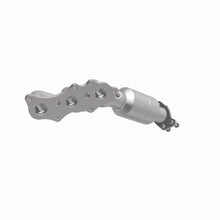 Load image into Gallery viewer, MagnaFlow Exhaust Products 51228 OEM Grade Manifold Catalytic Converter for Select Toyota 4Runner, Toyota FJ Cruiser