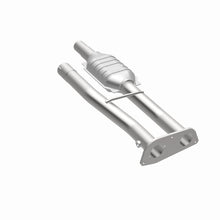 Load image into Gallery viewer, MagnaFlow Exhaust Products 23179 HM Grade Direct-Fit Catalytic Converter for Select Chevrolet C2500, Chevrolet C2500 Suburban, Chevrolet C3500, Chevrolet K2500, Chevrolet K3500, GMC C2500, GMC C2500 Suburban, GMC K2500, GMC K3500