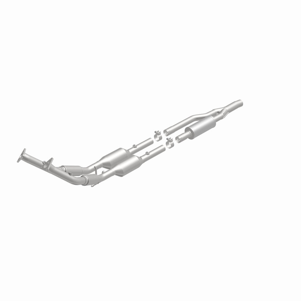 MagnaFlow Exhaust Products 24587 HM Grade Direct-Fit Catalytic Converter for Select Audi A3 Quattro, Volkswagen R32