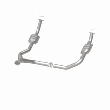 Load image into Gallery viewer, MagnaFlow Exhaust Products 93694 HM Grade Direct-Fit Catalytic Converter for Select Land Rover Range Rover