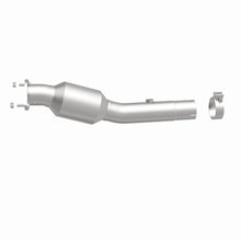 Load image into Gallery viewer, MagnaFlow Exhaust Products 4451648 California CARB Direct-Fit Catalytic Converter for Select Chevrolet Silverado 2500, GMC Sierra HD