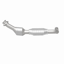 Load image into Gallery viewer, MagnaFlow Exhaust Products 447158 California CARB Direct-Fit Catalytic Converter for Select Ford E-150, Ford E-150 Club Wagon, Ford E-150 Econoline, Ford E-150 Econoline Club Wagon, Ford E-250, Ford E-250 Econoline