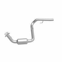 Load image into Gallery viewer, MagnaFlow Exhaust Products 5451418 California CARB Direct-Fit Catalytic Converter for Select Chevrolet Silverado Classic, GMC Sierra Classic