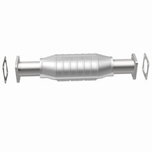 Load image into Gallery viewer, MagnaFlow Exhaust Products 3391657 California CARB Direct-Fit Catalytic Converter for Select Isuzu Pickup, Isuzu Rodeo, Isuzu Trooper
