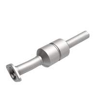 Load image into Gallery viewer, MagnaFlow Exhaust Products 23624 HM Grade Direct-Fit Catalytic Converter for Select Lexus RX330, Lexus RX350, Lexus RX400h, Toyota Highlander