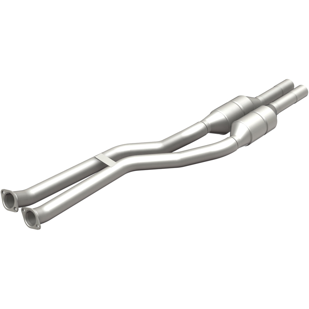 MagnaFlow Exhaust Products 24510 HM Grade Direct-Fit Catalytic Converter for Select BMW 325Ci, BMW 325i