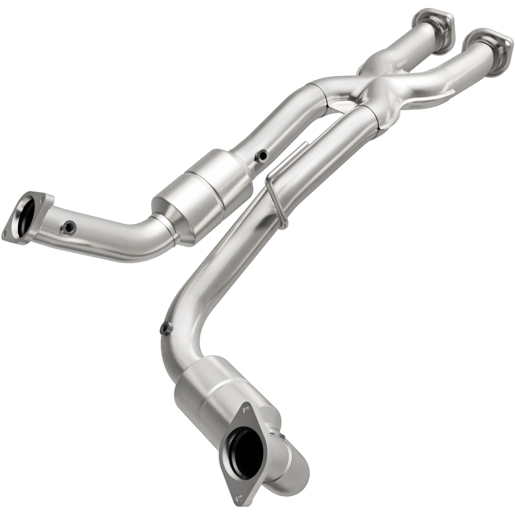 MagnaFlow Exhaust Products 49046 OEM Grade Direct-Fit Catalytic Converter for Select Jeep Grand Cherokee