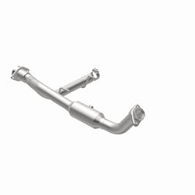 Load image into Gallery viewer, MagnaFlow Exhaust Products 4651508 California CARB Direct-Fit Catalytic Converter for Select Lincoln Navigator