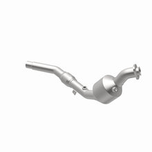 Load image into Gallery viewer, MagnaFlow Exhaust Products 51877 OEM Grade Direct-Fit Catalytic Converter for Select Land Rover Freelander