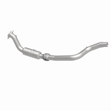 Load image into Gallery viewer, MagnaFlow Exhaust Products 5561101 California CARB Direct-Fit Catalytic Converter for Select Chrysler 300, Dodge Challenger, Dodge Charger