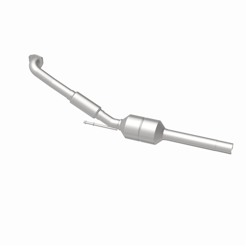 MagnaFlow Exhaust Products 52426 OEM Grade Direct-Fit Catalytic Converter for Select Volkswagen Beetle, Volkswagen Golf, Volkswagen Jetta