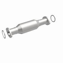Load image into Gallery viewer, MagnaFlow Exhaust Products 4481609 California CARB Direct-Fit Catalytic Converter for Select Toyota Tacoma