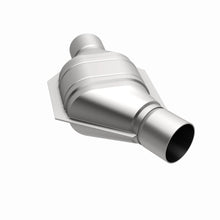 Load image into Gallery viewer, MagnaFlow Exhaust Products 447175 California CARB Universal Catalytic Converter for Select Ford E-350 Econoline Club Wagon, Ford Explorer, Laforza Laforza, Mercury Mountaineer, Toyota Tacoma, Toyota Tundra