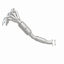 Load image into Gallery viewer, MagnaFlow Exhaust Products 5531139 California CARB Manifold Catalytic Converter for Select Ford Focus