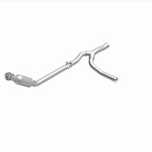Load image into Gallery viewer, MagnaFlow Exhaust Products 4651610 California CARB Direct-Fit Catalytic Converter for Select Dodge Ram