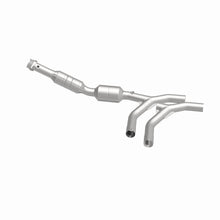 Load image into Gallery viewer, MagnaFlow Exhaust Products 51310 OEM Grade Direct-Fit Catalytic Converter for Select Ford E-150, Ford E-150 Club Wagon, Ford E-250