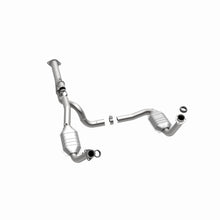 Load image into Gallery viewer, MagnaFlow Exhaust Products 51510 OEM Grade Direct-Fit Catalytic Converter for Select Chevrolet Express 1500, GMC Savana