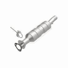 Load image into Gallery viewer, MagnaFlow Exhaust Products 52228 OEM Grade Direct-Fit Catalytic Converter for Select Ford E-350 Super Duty, Ford E-450 Super Duty, Ford F-250, Ford F-250 Super Duty, Ford F-350 Super Duty, Ford F-450 Super Duty, Ford F-550 Super Duty