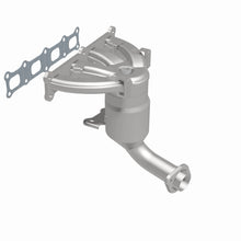 Load image into Gallery viewer, MagnaFlow Exhaust Products 5531260 California CARB Manifold Catalytic Converter for Select Dodge Caliber, Jeep Compass, Jeep Patriot