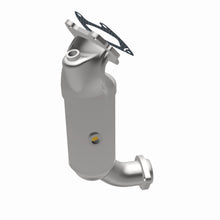 Load image into Gallery viewer, MagnaFlow Exhaust Products 52120 OEM Grade Manifold Catalytic Converter for Select Chrysler 200, Chrysler Town &amp; Country, Dodge Avenger, Dodge Grand Caravan, Dodge Journey, Ram C/V, Volkswagen Routan