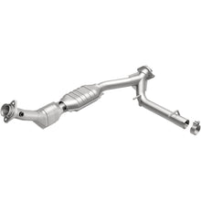 Load image into Gallery viewer, MagnaFlow Exhaust Products 51081 OEM Grade Direct-Fit Catalytic Converter for Select Lincoln Navigator