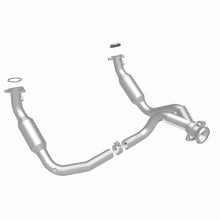 Load image into Gallery viewer, MagnaFlow Exhaust Products 5551631 California CARB Direct-Fit Catalytic Converter for Select Cadillac Escalade, Cadillac Escalade ESV, Cadillac Escalade EXT, Chevrolet Silverado 1500, Chevrolet Tahoe, GMC Sierra 1500, GMC Yukon, GMC Yukon XL