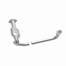 Load image into Gallery viewer, MagnaFlow Exhaust Products 3391482 California CARB Direct-Fit Catalytic Converter for Select Chevrolet G10, Chevrolet G20, Chevrolet G30, GMC G1500, GMC G2500, GMC G3500