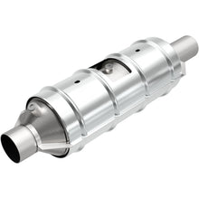 Load image into Gallery viewer, MagnaFlow Exhaust Products 55300 Standard Grade Universal Catalytic Converter for Select Ford E-350 Econoline, Ford E-350 Econoline Club Wagon, Ford E-350 Super Duty, Ford E-450 Super Duty, Ford F-250, Ford F-250 Super Duty, Ford F-350 Super Duty, Ford