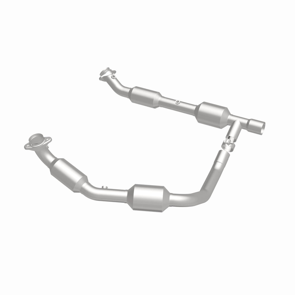 MagnaFlow Exhaust Products 5582439 California CARB Direct-Fit Catalytic Converter for Select Ford E-150, Ford E-250, Ford E-350 Super Duty