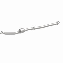 Load image into Gallery viewer, MagnaFlow Exhaust Products 5571448 California CARB Direct-Fit Catalytic Converter for Select Saab 9-2X, Subaru Forester, Subaru Impreza, Subaru Legacy, Subaru Outback