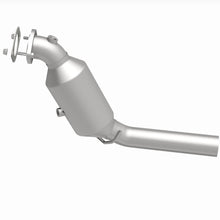 Load image into Gallery viewer, MagnaFlow Exhaust Products 280265 OEM Grade Direct-Fit Catalytic Converter for Select Ford Explorer, Ford Police Interceptor Utility