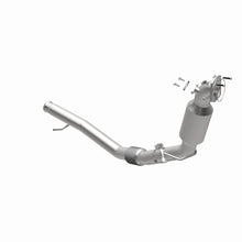 Load image into Gallery viewer, MagnaFlow Exhaust Products 21-958 OEM Grade Direct-Fit Catalytic Converter for Select Jeep Wrangler
