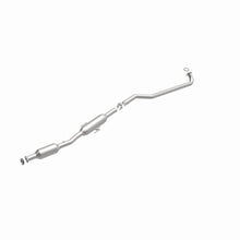 Load image into Gallery viewer, MagnaFlow Exhaust Products 4481189 California CARB Direct-Fit Catalytic Converter for Select Chevrolet Prizm, Toyota Corolla
