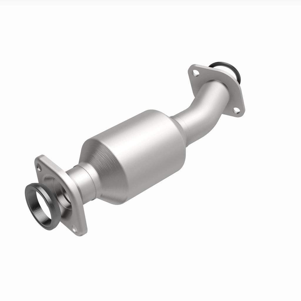 MagnaFlow Exhaust Products 280095 OEM Grade Direct-Fit Catalytic Converter for Select Toyota Sienna