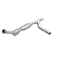Load image into Gallery viewer, MagnaFlow Exhaust Products 51412 OEM Grade Direct-Fit Catalytic Converter for Select Ford Expedition, Ford F-150, Ford F-250, Lincoln Blackwood, Lincoln Navigator