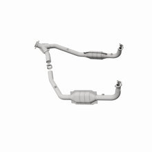 Load image into Gallery viewer, MagnaFlow Exhaust Products 93690 HM Grade Direct-Fit Catalytic Converter for Select Land Rover Defender 90, Land Rover Discovery