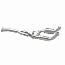 Load image into Gallery viewer, MagnaFlow Exhaust Products 21-252 OEM Grade Direct-Fit Catalytic Converter for Select Chevrolet Silverado HD, Chevrolet Silverado HD, GMC Sierra HD, GMC Sierra HD