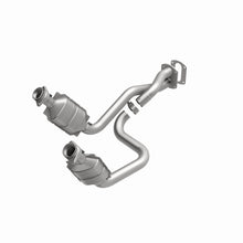 Load image into Gallery viewer, MagnaFlow Exhaust Products 49911 OEM Grade Direct-Fit Catalytic Converter for Select Ford F-250 Super Duty, Ford F-350 Super Duty, Ford F-450 Super Duty, Ford F-550 Super Duty