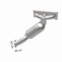 Load image into Gallery viewer, MagnaFlow Exhaust Products 5631763 California CARB Manifold Catalytic Converter for Select BMW 128i, BMW 328i, BMW 328i xDrive, BMW 328xi